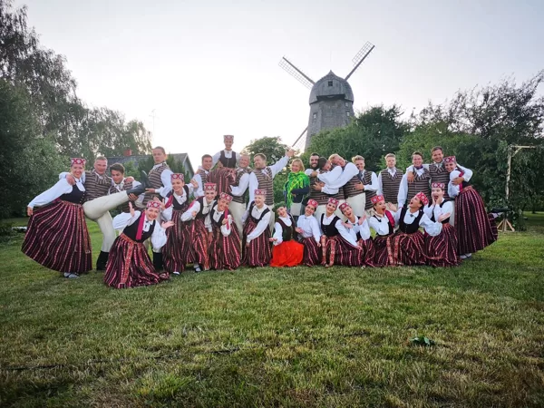 Saule rudzu laukā