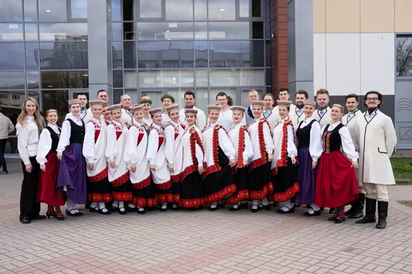 Tur man tika šūpoties - Ķekava